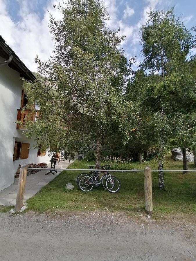 Alpengasthof Crusch Alba Ed Alvetern, S-Charl Scuol Bagian luar foto
